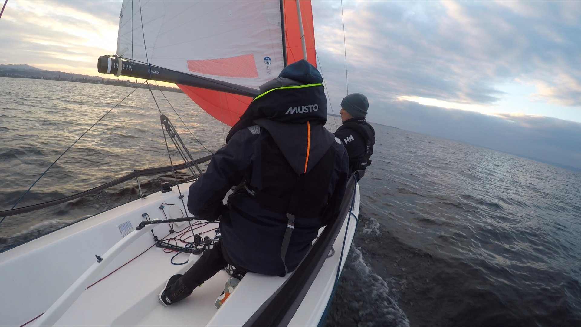 Regatta-Training auf der J/70